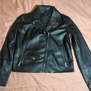 Chic Black Leather Jacket